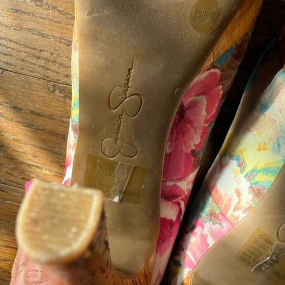 Jessica Simpson Waleo floral platform heels - Picture 9 of 10